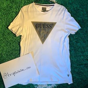 GUESS Jeans Triangle Graphic Tee